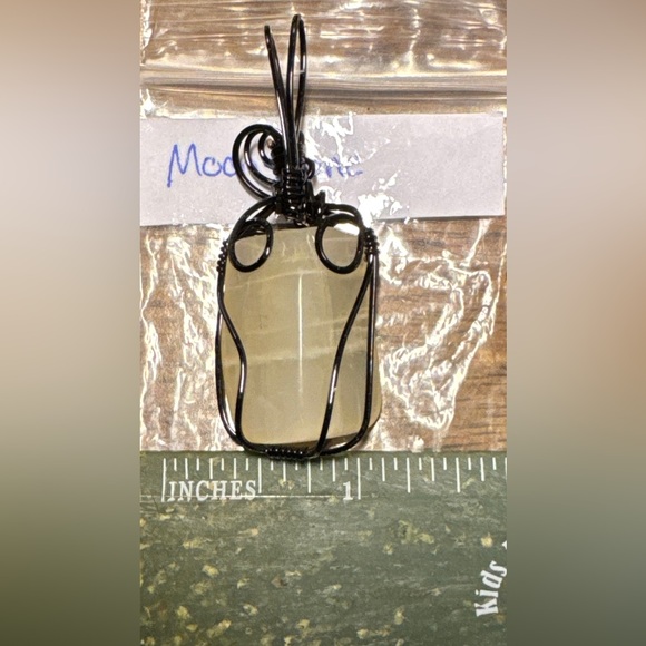 Beautiful Moonstone pendant in a black wrap (jewelers grade wire) - Picture 3 of 16